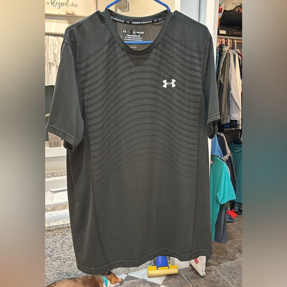 Under Armour Black Short Sleeve Tee